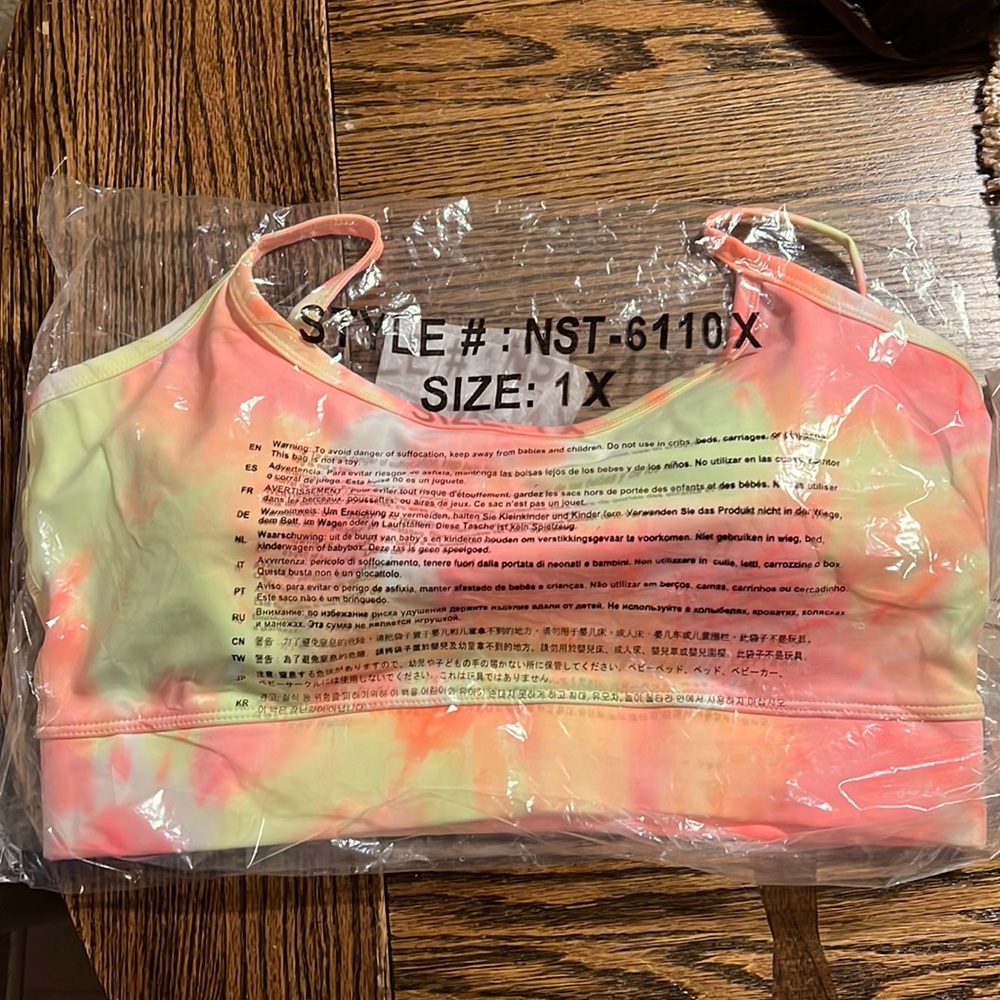 Women’s bra 1x nwt sizing by shirt size